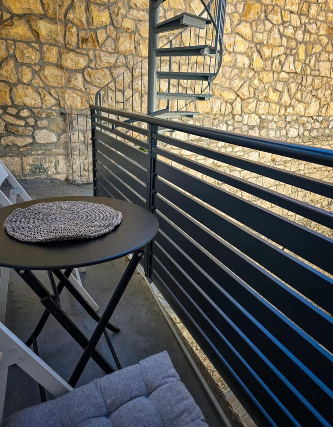 Private Bedroom With Bathroom Baška Voda Kültér fotó